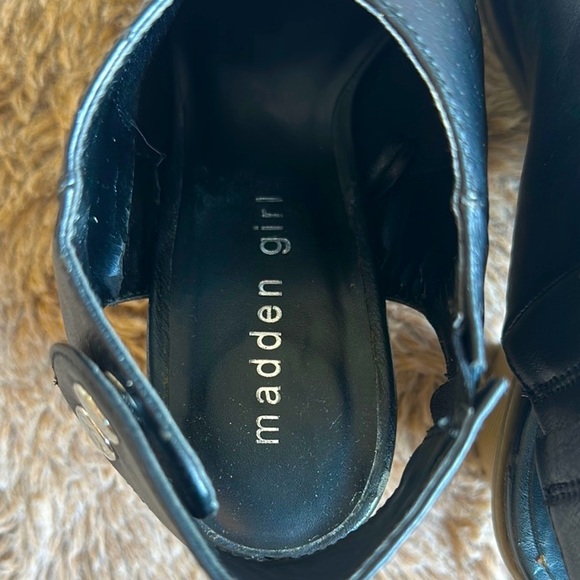 Madden Girl Peep-Toe Mules with Tan Block Heel - Picture 4 of 7